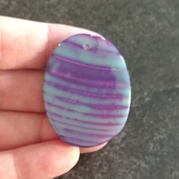 Purple And Green Agate Striped Oval Pendant Gemstone - Picture 2 of 2